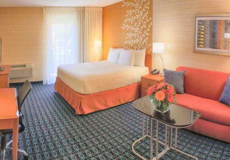 Fairfield Inn And Suites By Marriott San Jose Airport Eksteriør billede