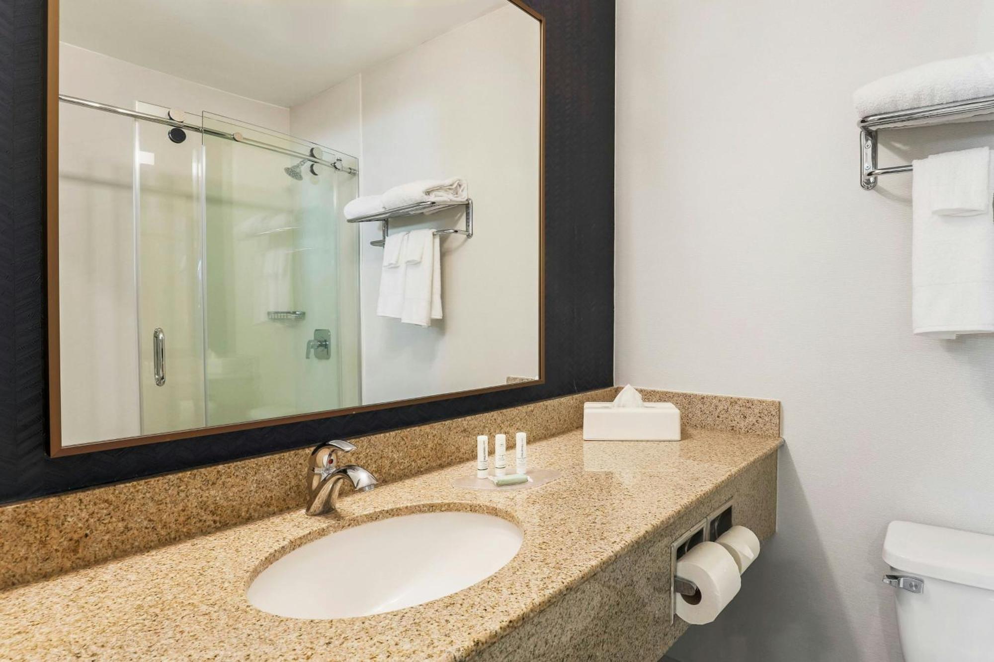 Fairfield Inn And Suites By Marriott San Jose Airport Eksteriør billede