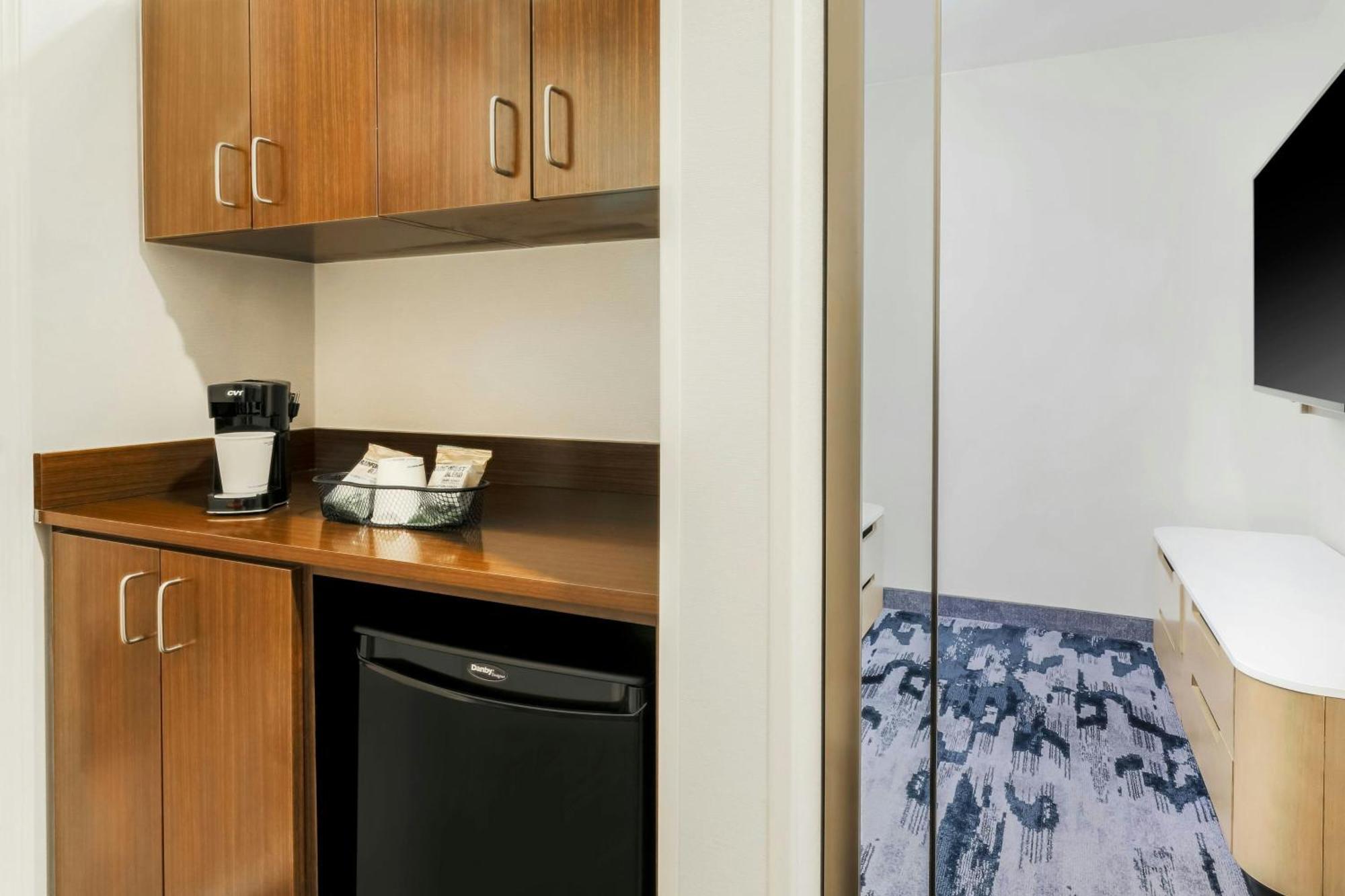 Fairfield Inn And Suites By Marriott San Jose Airport Eksteriør billede