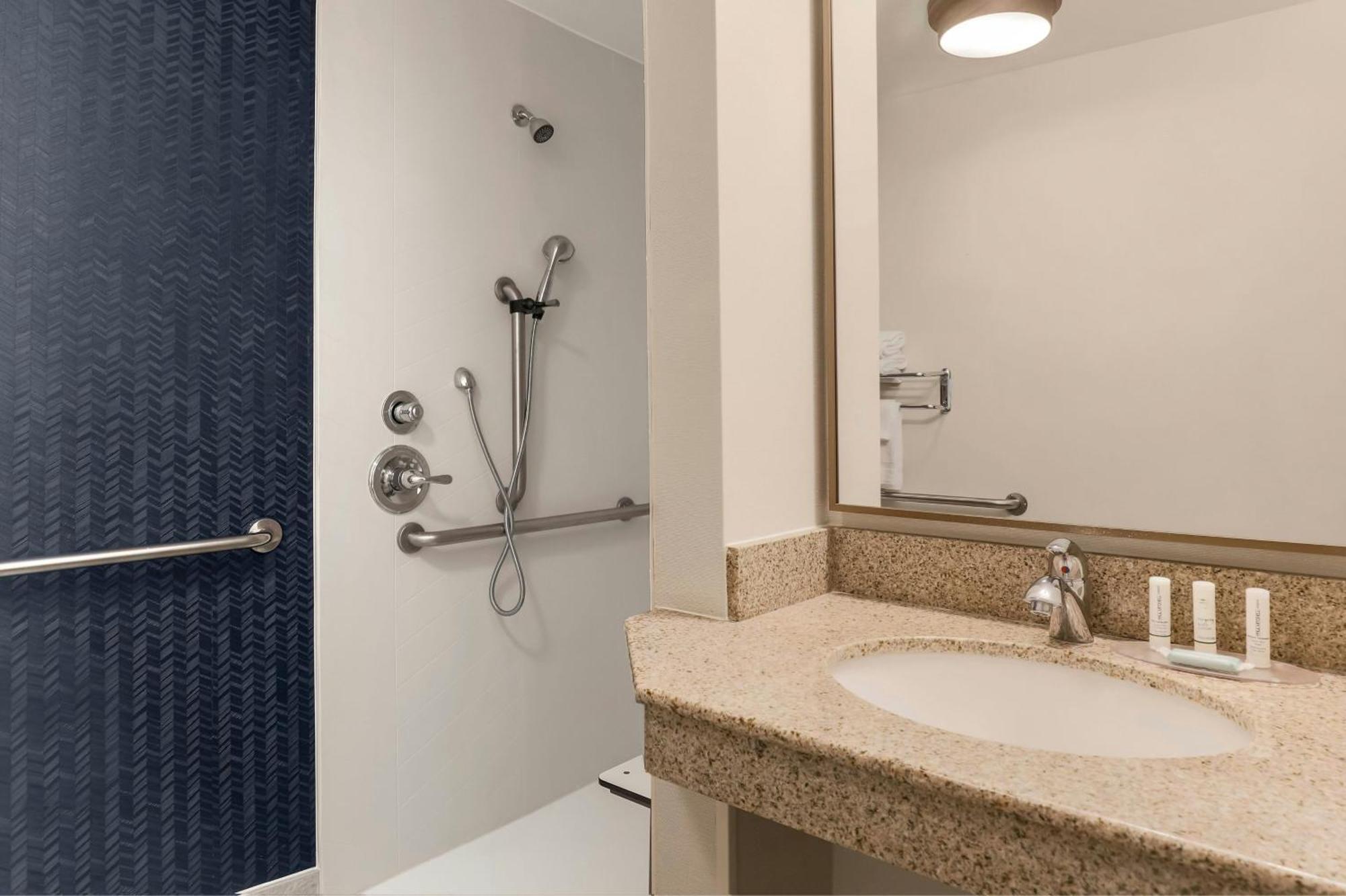 Fairfield Inn And Suites By Marriott San Jose Airport Eksteriør billede